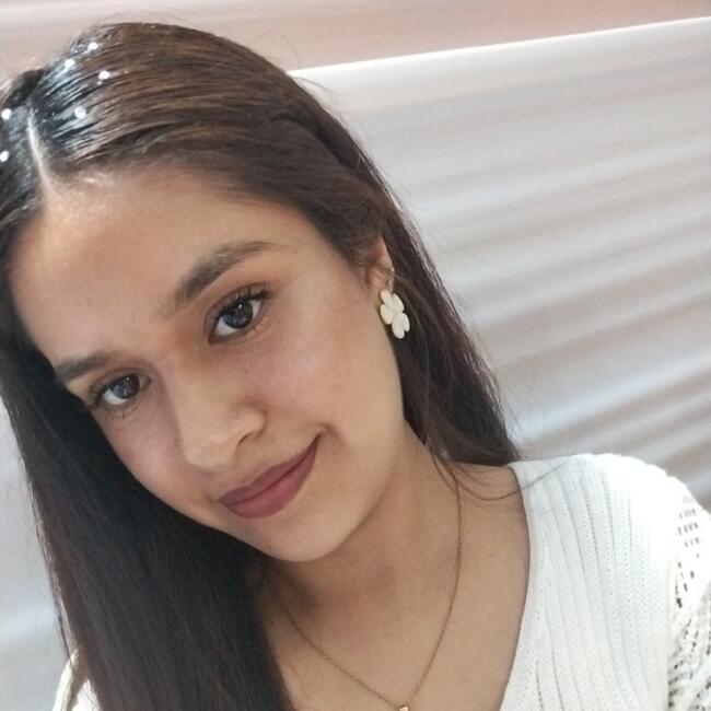 Babysitter in Villa: Yasbel