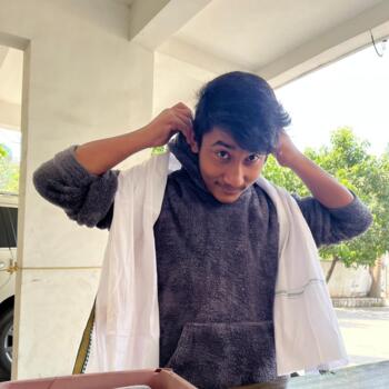 Babysitter Pune: Rashikat