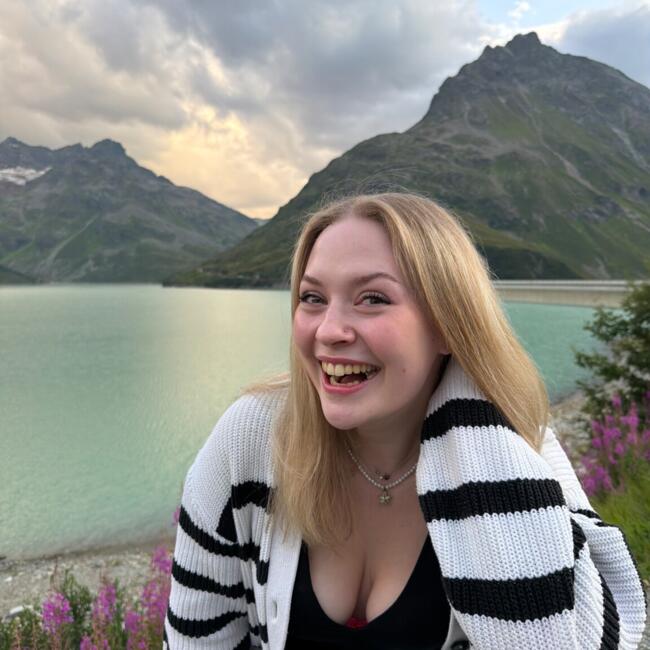 Babysitter in Landeck: Nina