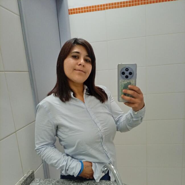 Babysitter in Solymar: Jessica