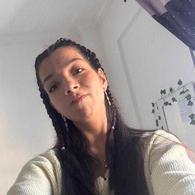 Babysitter in Rio de Mouro: Kézia