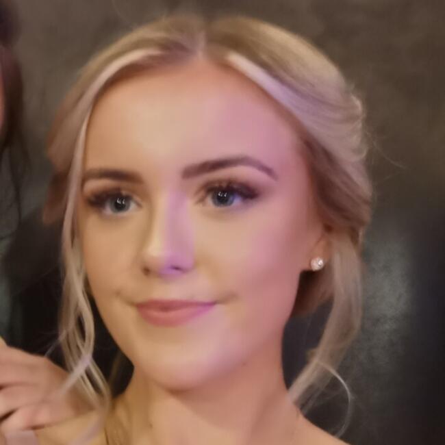 Babysitter in Glasgow: Emma