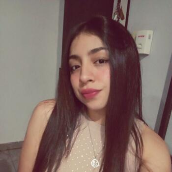 Babysitter in Santiago del Estero: Melanie
