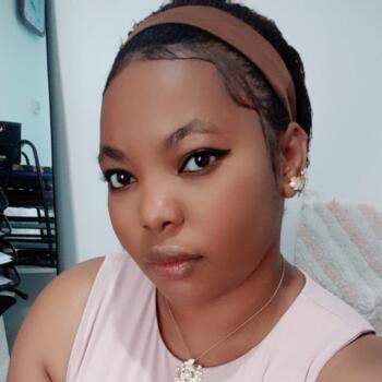 Babysitter in Dar es Salaam: Aggie