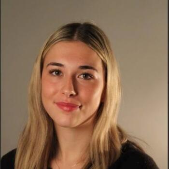 Babysitter Wellington: Mia