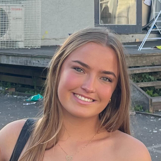 Babysitter in Auckland: Scarlett