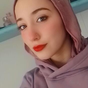 Babysitter Banchette: Maryam