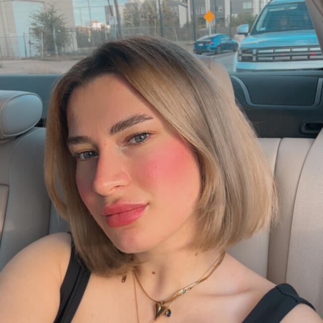 Nanny in Houston: Esra