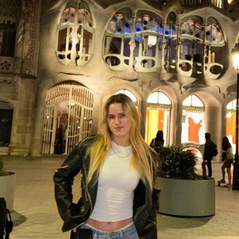 Baby-sitter in Montreux: Kira