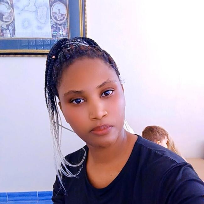 Nanny in Riyadh: Evalyn