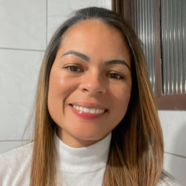 Babysitter in Belo Horizonte: Aline