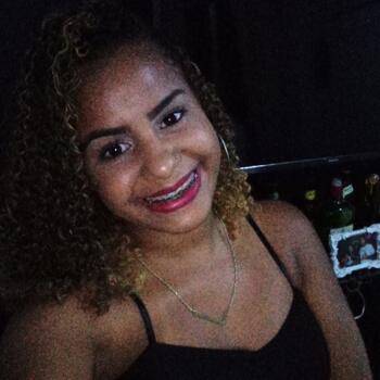 Babá em São João de Meriti: Leandra