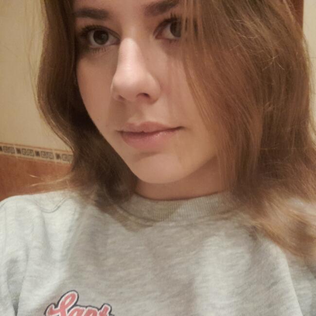 Niñera en Bañolas: Júlia