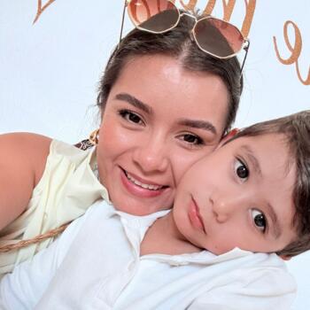 Babysitter Townsville: Lina