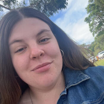 Babysitter in Queanbeyan: Charlotte