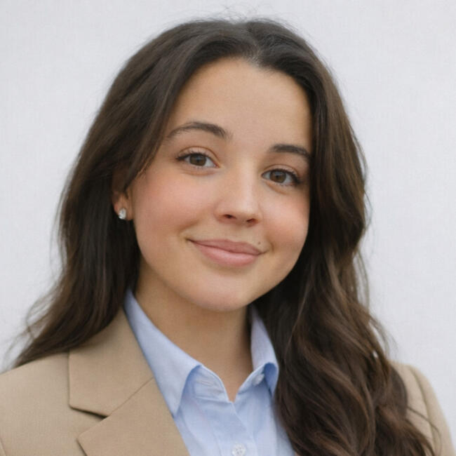 Babysitter in Vitry-sur-Seine: Anais