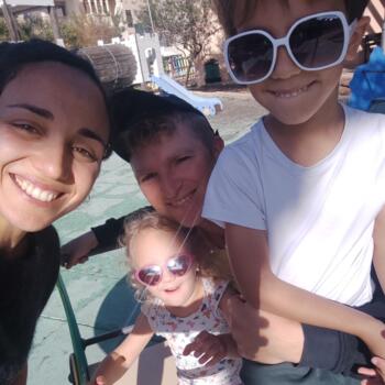 Babysitting job in Monster: babysitting job Kim