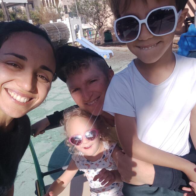 Babysitting job in Monster: Kim