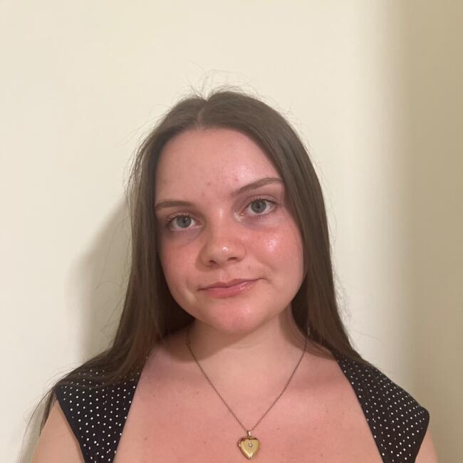 Babysitter in Adelaide: Hannah