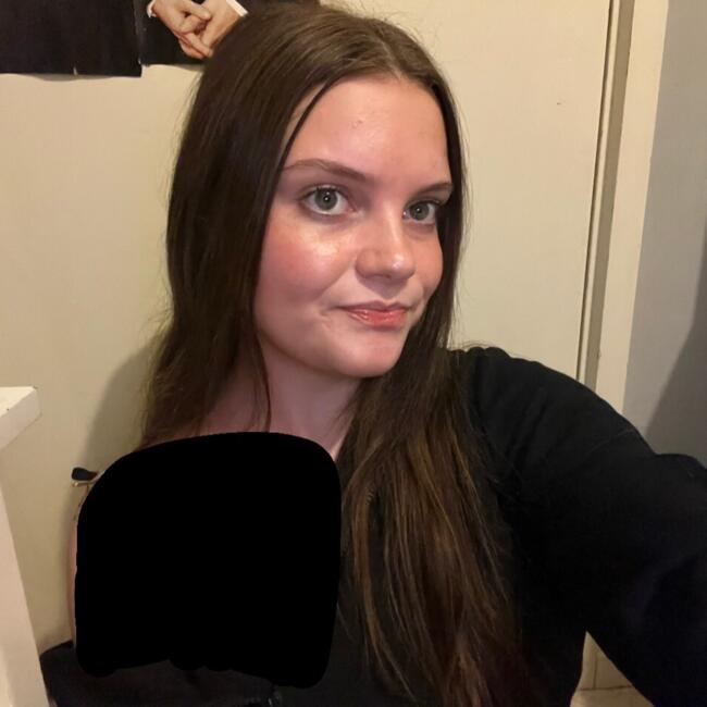 Babysitter in Adelaide: Hannah