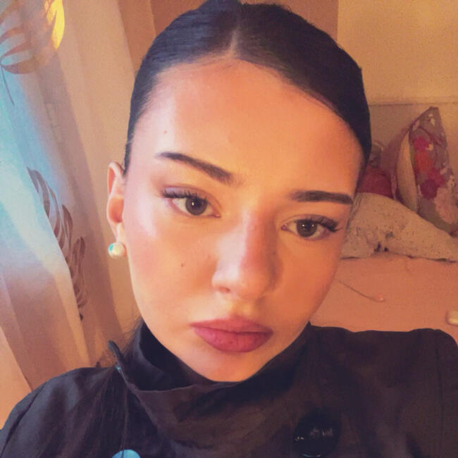 Babysitter in Conches-sur-Gondoire: April