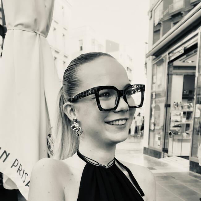 Babysitter in Namür: Stella