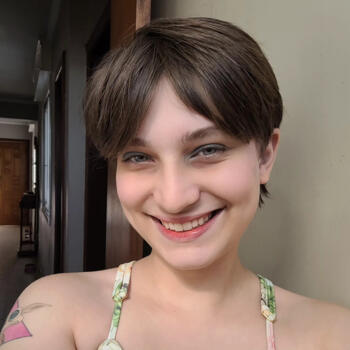 Babysitter in Pelotas: Marina Théo