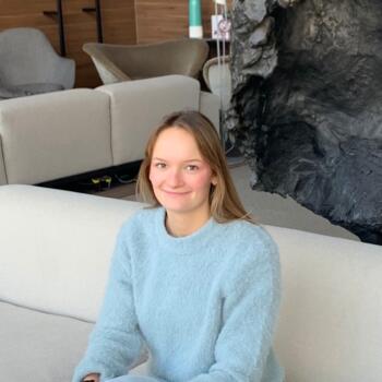 Babysitter in Paris: Agathe