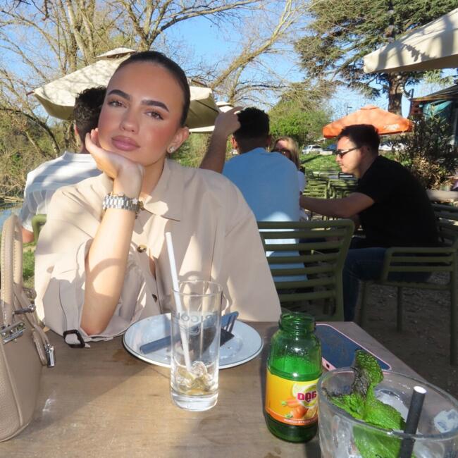 Babysitter in Écully: Celia