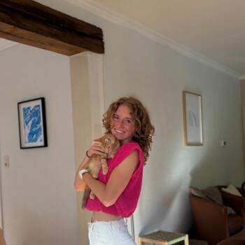 Babysitter in Profondeville: Louise