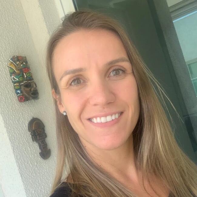 Babysitting job in Curitiba: Marcela