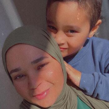 Nounou à Publier: Amina