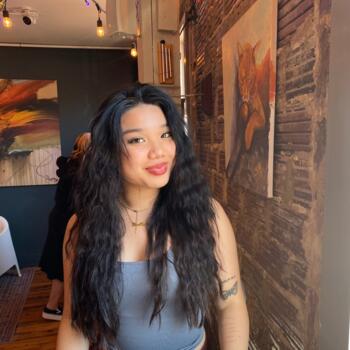 Babysitter in Charlotte: Demi