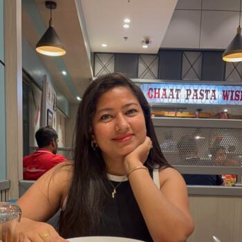 पुणे में बेबीसिटर: Saroj