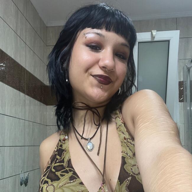 Babysitter in Pátrai: Konstantina