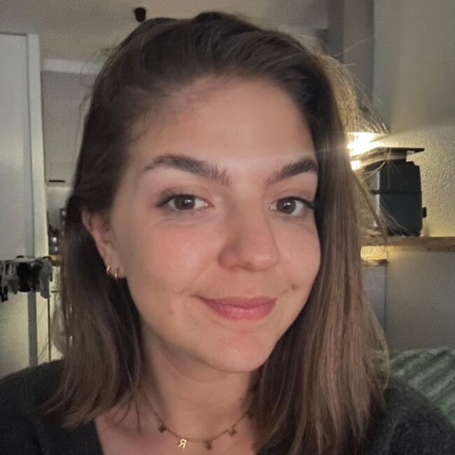 Babysitter in Talence: Ambre