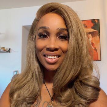 Babysitter in Henderson: Tryphena