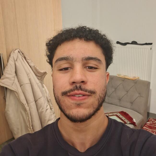 Babysitter in Namur: Taha