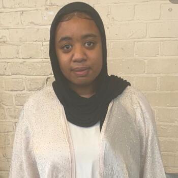 Babysitter in London: Huwaida