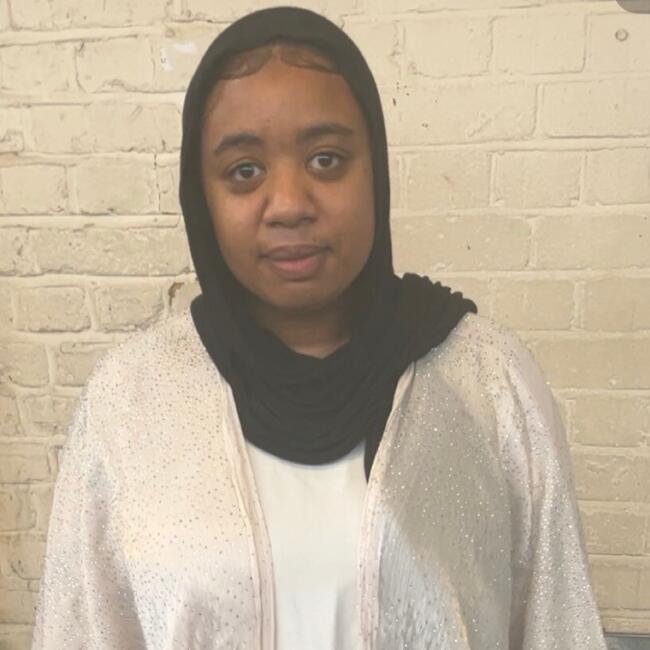 Babysitter in London: Huwaida