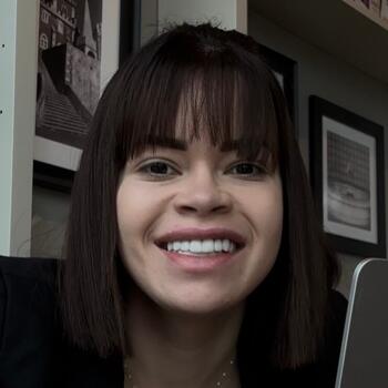 Babysitter em Paço de Arcos: Emilly
