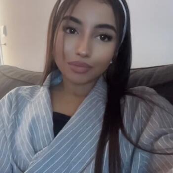 Babysitter in Villers-Saint-Paul: Salma