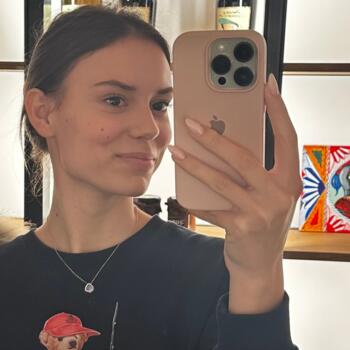 Varuška v Gradež: Lana