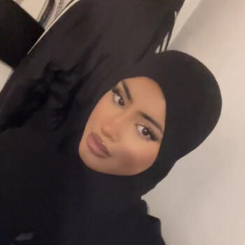 Babysitter Luton: Nabila