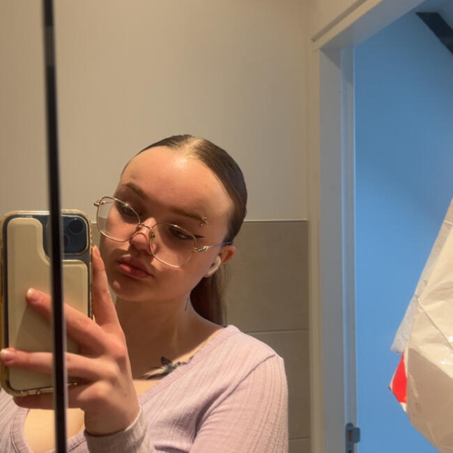 Babysitter in Leerdam: Bibi