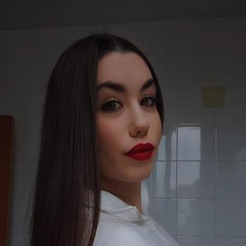 Canguro en Tavernes de la Valldigna: Maria jesus