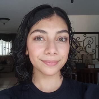 Babysitter in Monterrey: Leticia