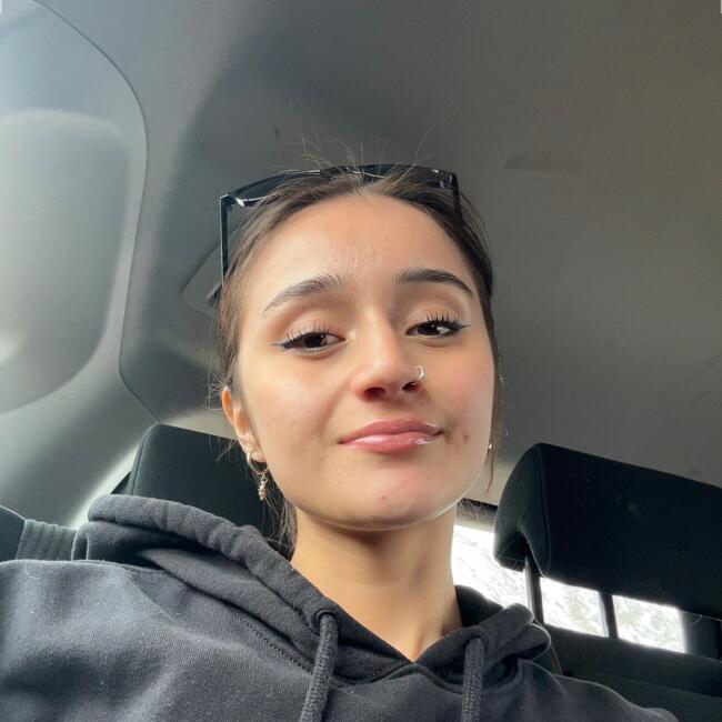 Babysitter in Port Montt: Jhanyra