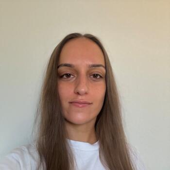 Babysitter in São Domingos de Rana: Débora