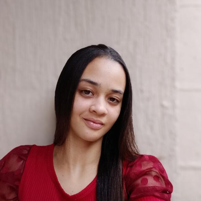 Babysitter in Goianésia: Suelen